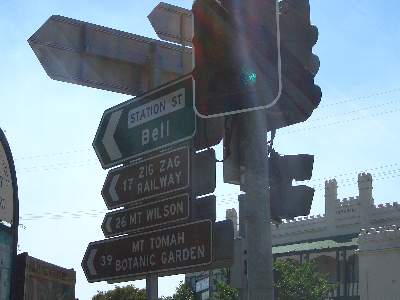 Mt. Victoria の交差点の標識