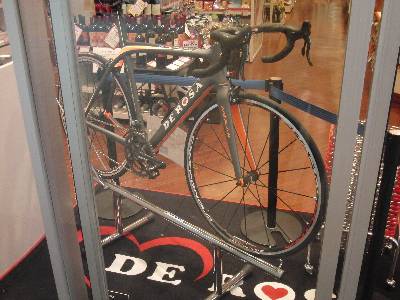 ジロ・デ・イタリアに飾られた自転車
