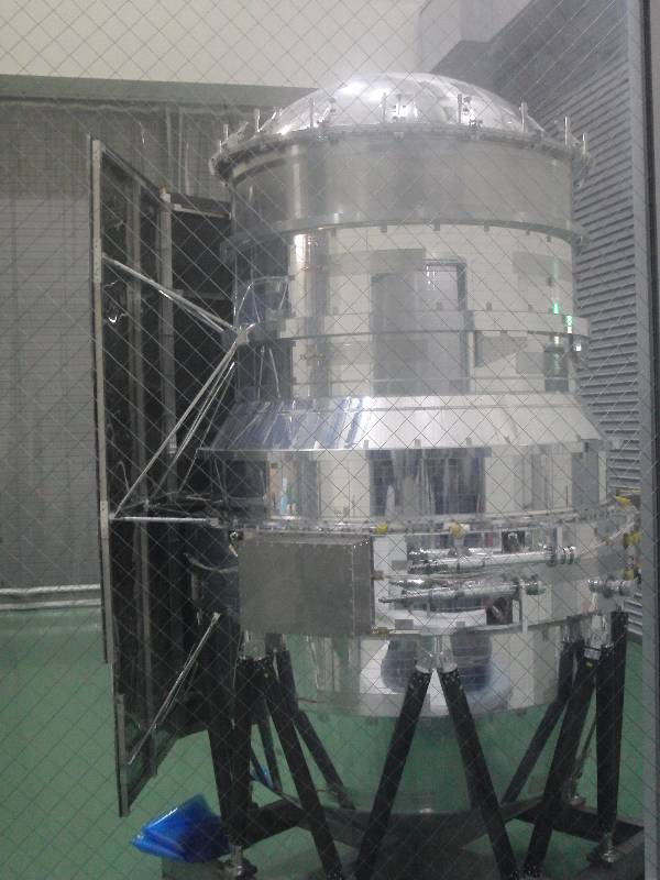 あかりクライオスタット (冷却容器) 開発試験モデル